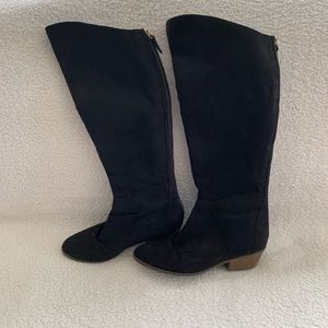 Knee-high boots with wide calf.  Size 9.5